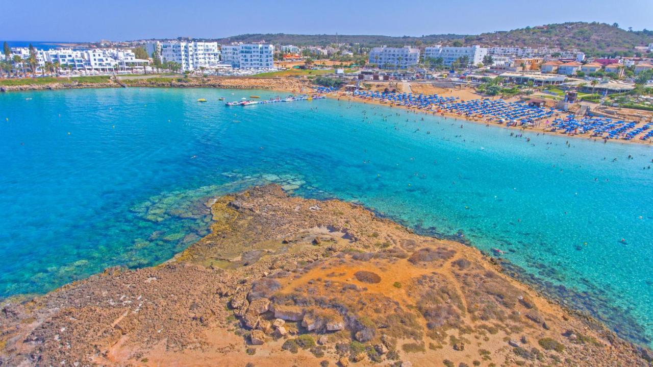 Constantinos The Great Beach Hotel Protarász Kültér fotó